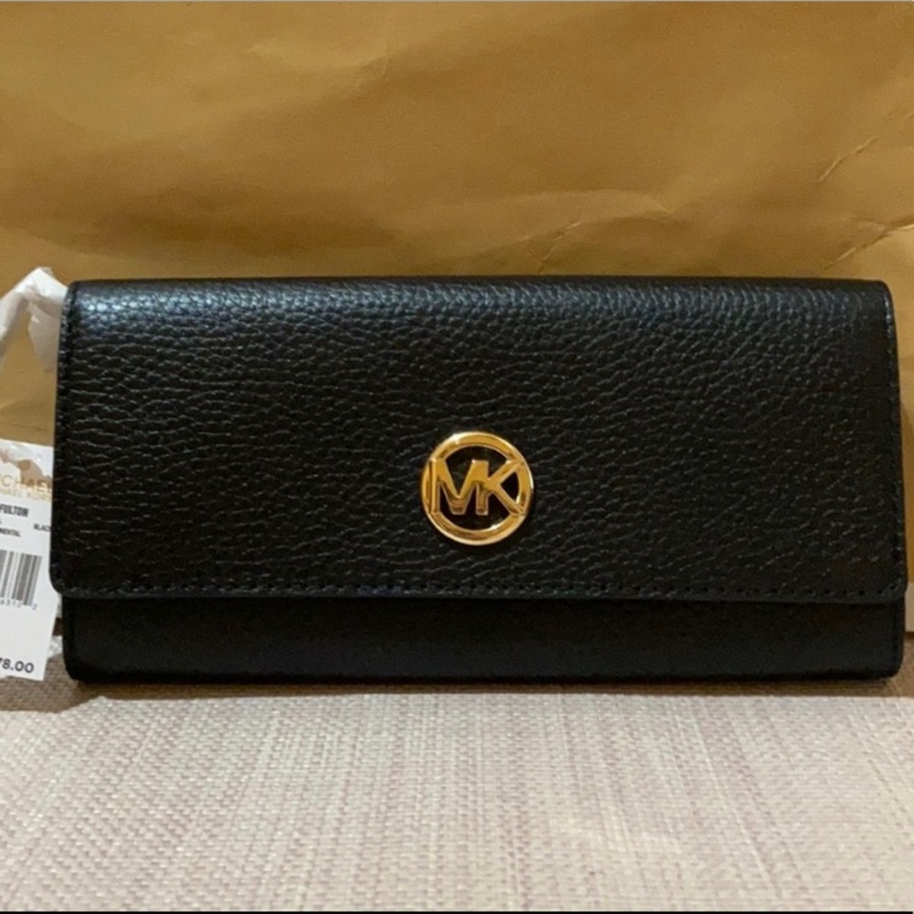 Michael Kors Fulton Flap Conventional Leather Wallet Black Gold